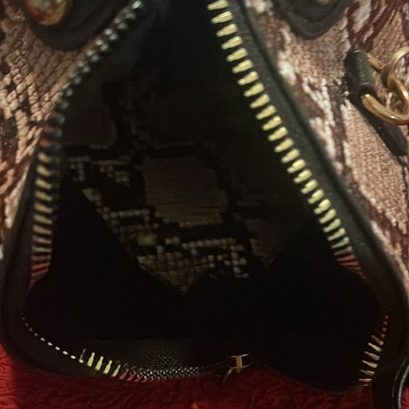 🖤EUC🖤- Crossbody/Shoulder bag - Picture 5 of 5